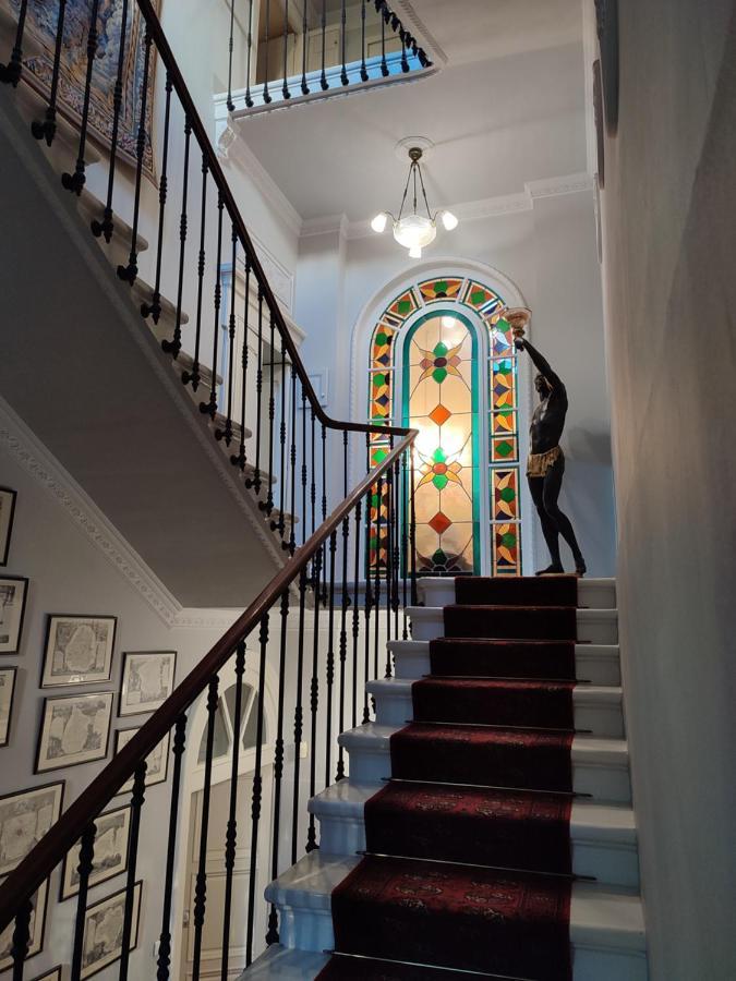 알레스 Les Jardins De La Fontaine B&B 외부 사진