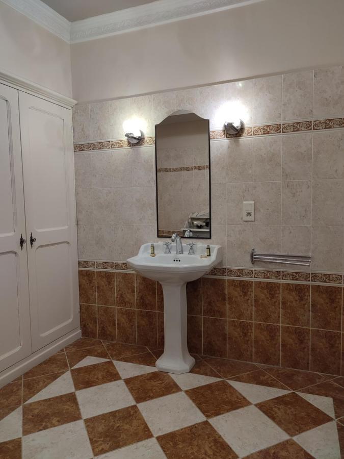 알레스 Les Jardins De La Fontaine B&B 외부 사진