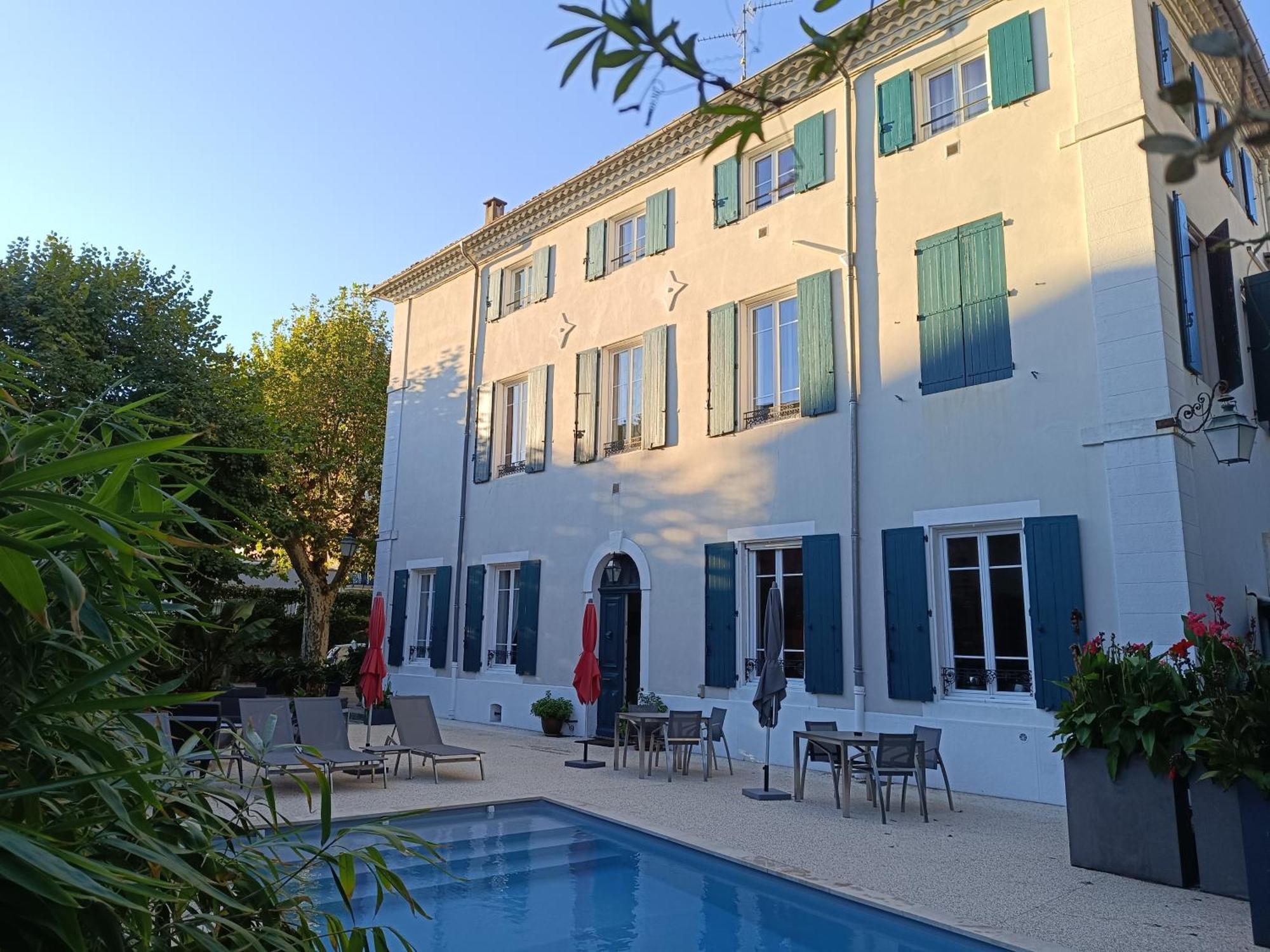 알레스 Les Jardins De La Fontaine B&B 외부 사진