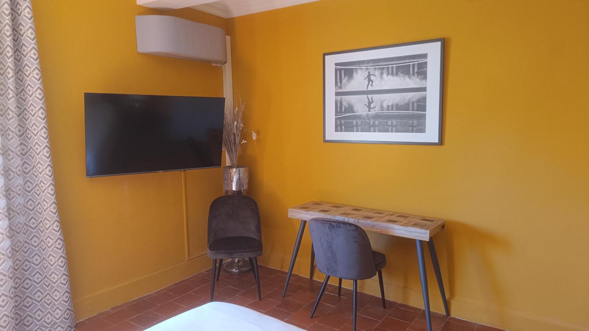 알레스 Les Jardins De La Fontaine B&B 외부 사진